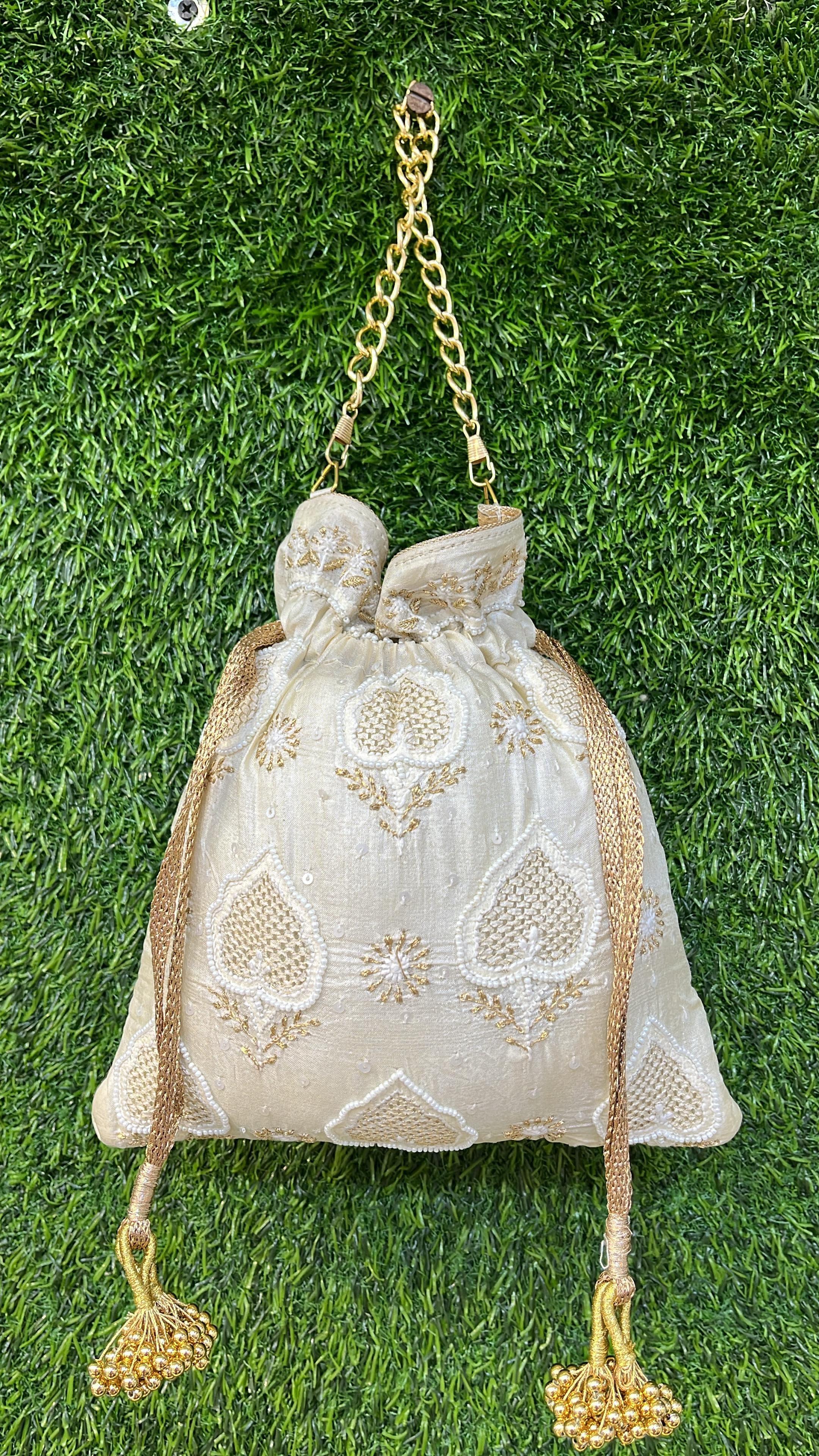 CHIKANKARI POTLIS