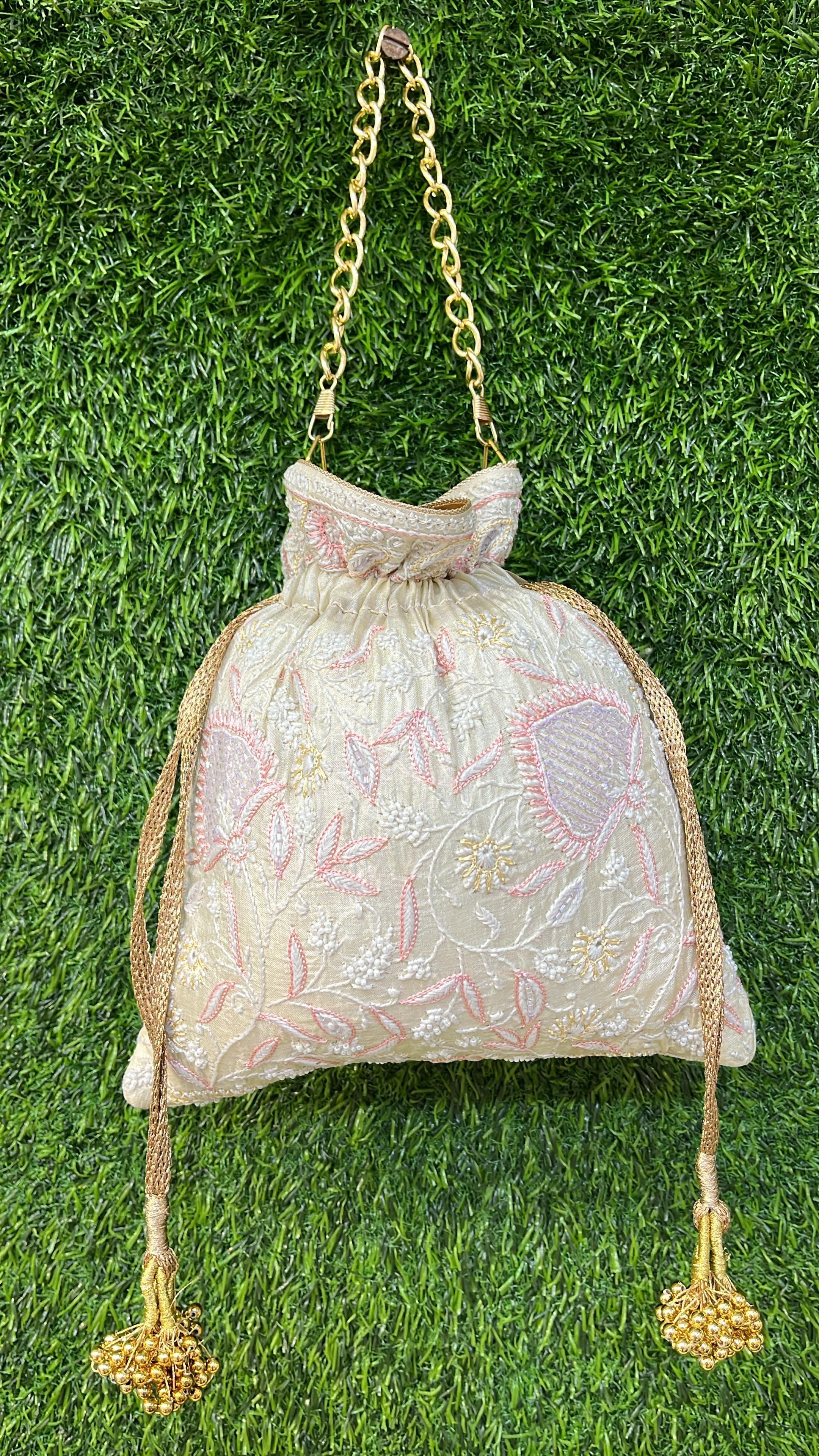 CHIKANKARI POTLIS