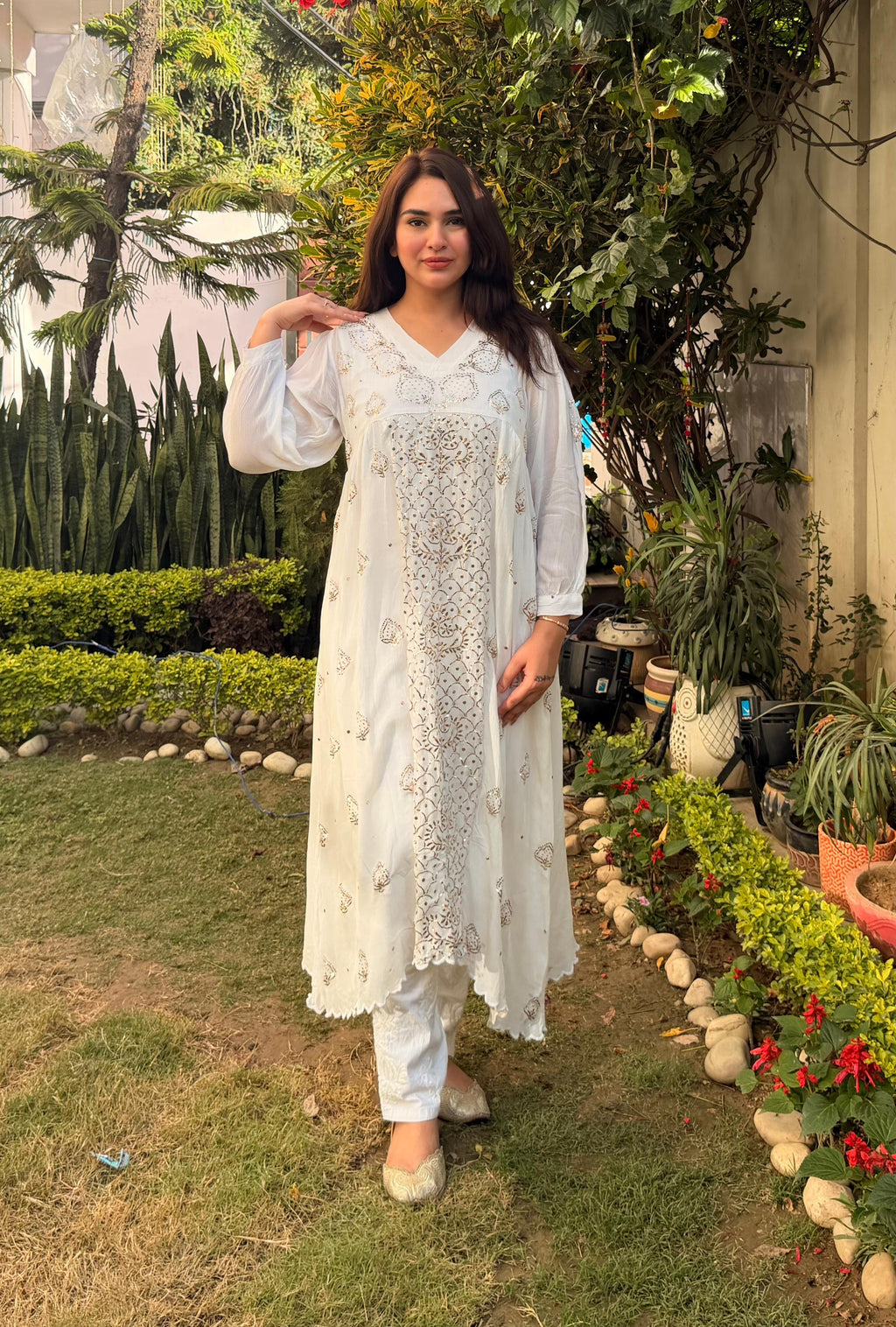 Exclusive Lucknowi Chikankari Multi Embroidery Kurti Palazzo Set”
