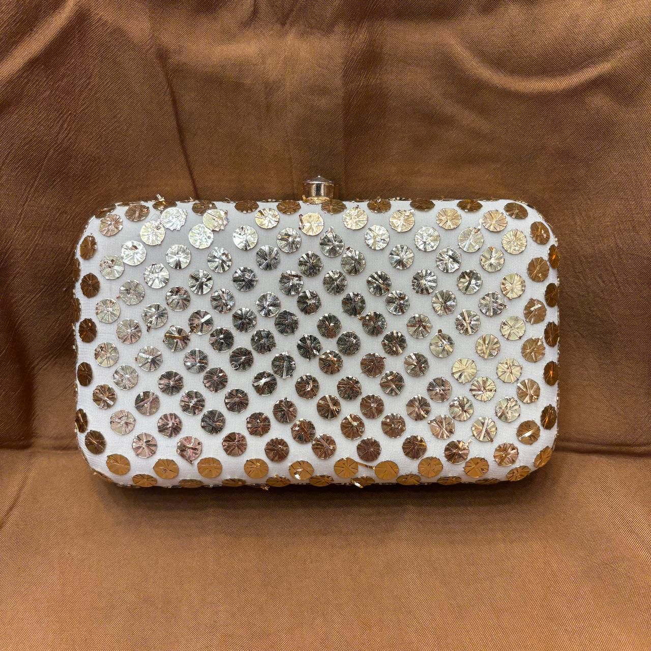 chikankari clutches