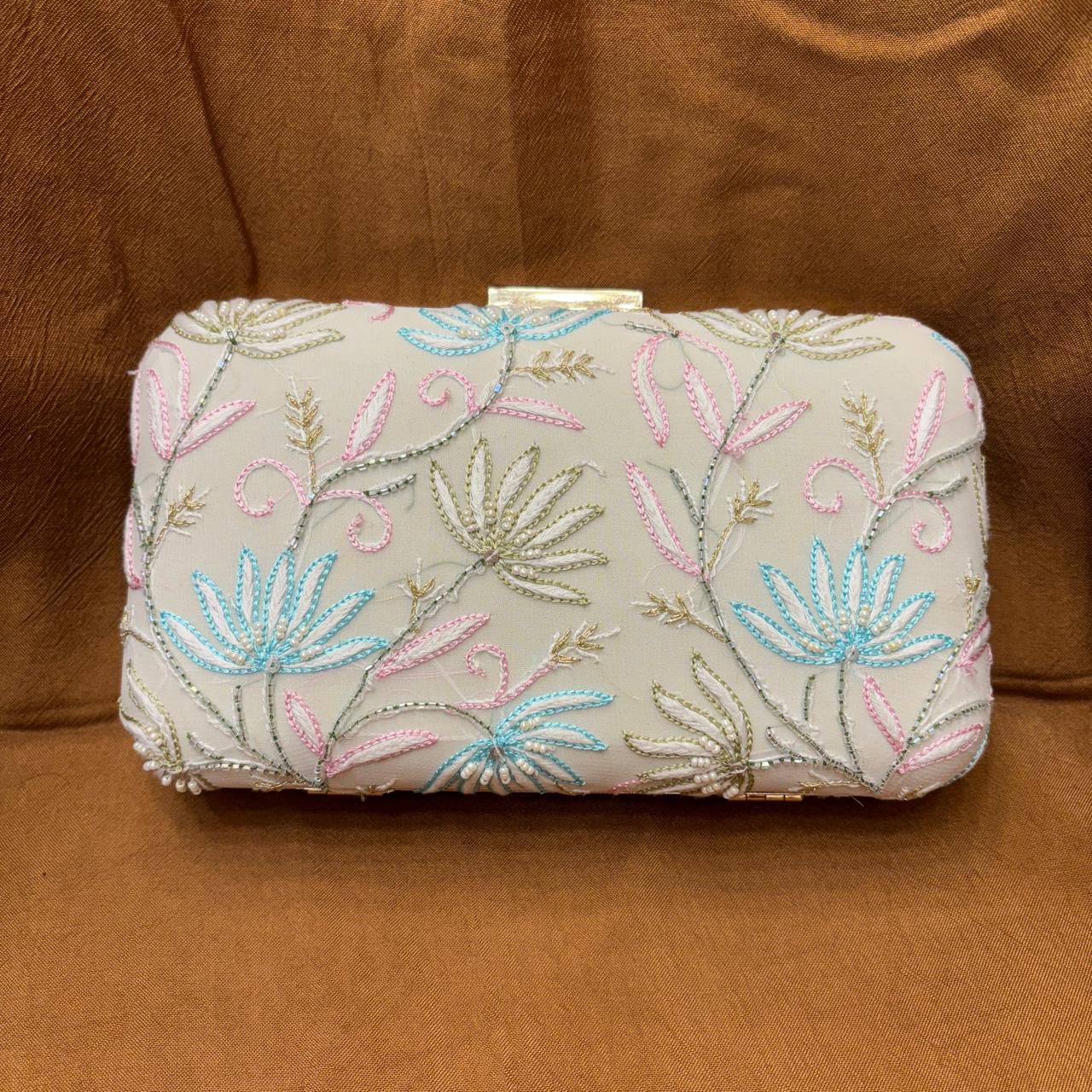 chikankari clutches