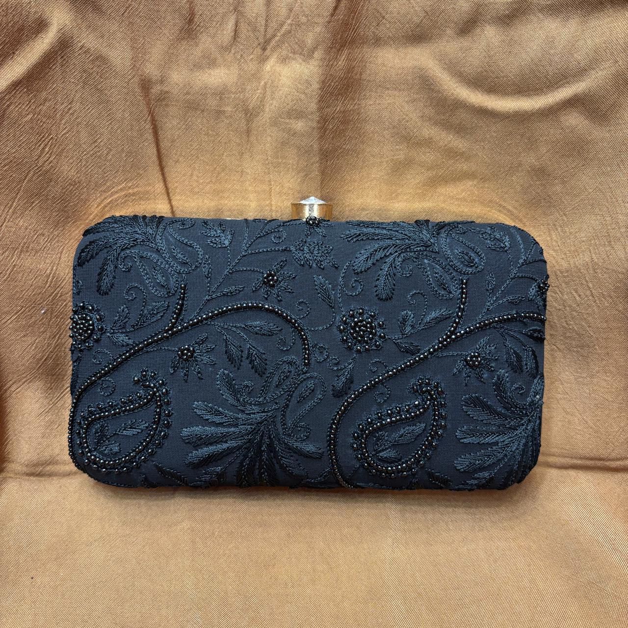 chikankari clutches